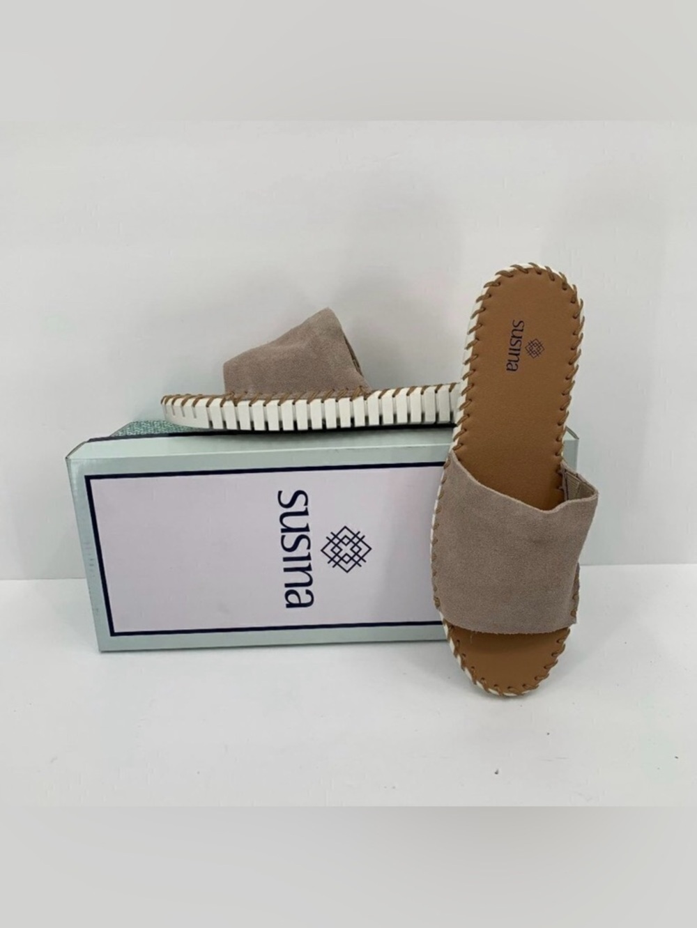 Susina Jacey grey suede comfort slide sandal mule white shoe taupe new 6